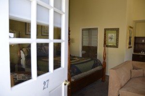 Malibu Country Inn